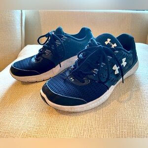 Under Armour Tennis Shoe- size 8.